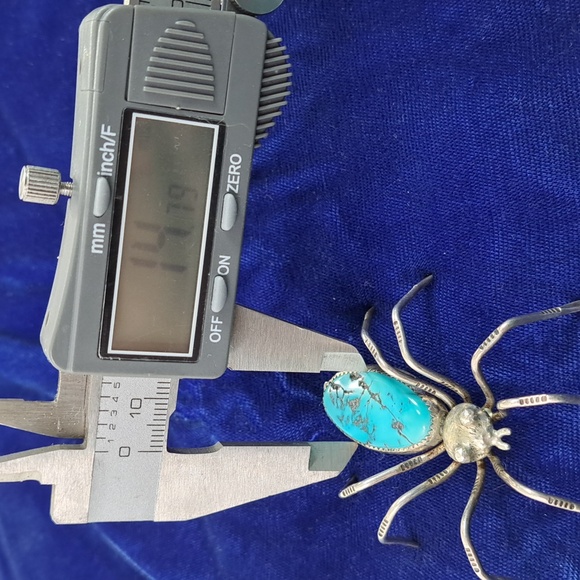 Vintage Native American Turquoise & Sterling Silver Spider Pin Brooch - Picture 12 of 12
